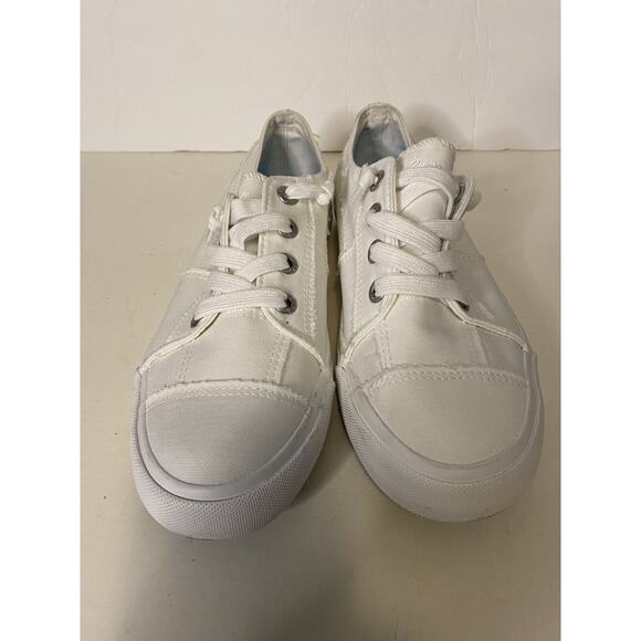 Blowfish Malibu Sneakers women's size 8.5 White slip on Unique design - Picture 6 of 9